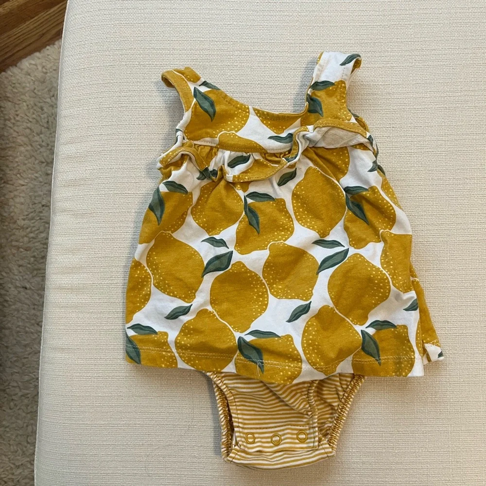 Carter’s lemon dress